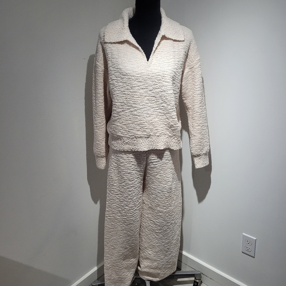 Greige Women's Textured Knit 2 Piece Loungewear Set Medium Cream Cozy Minimalist